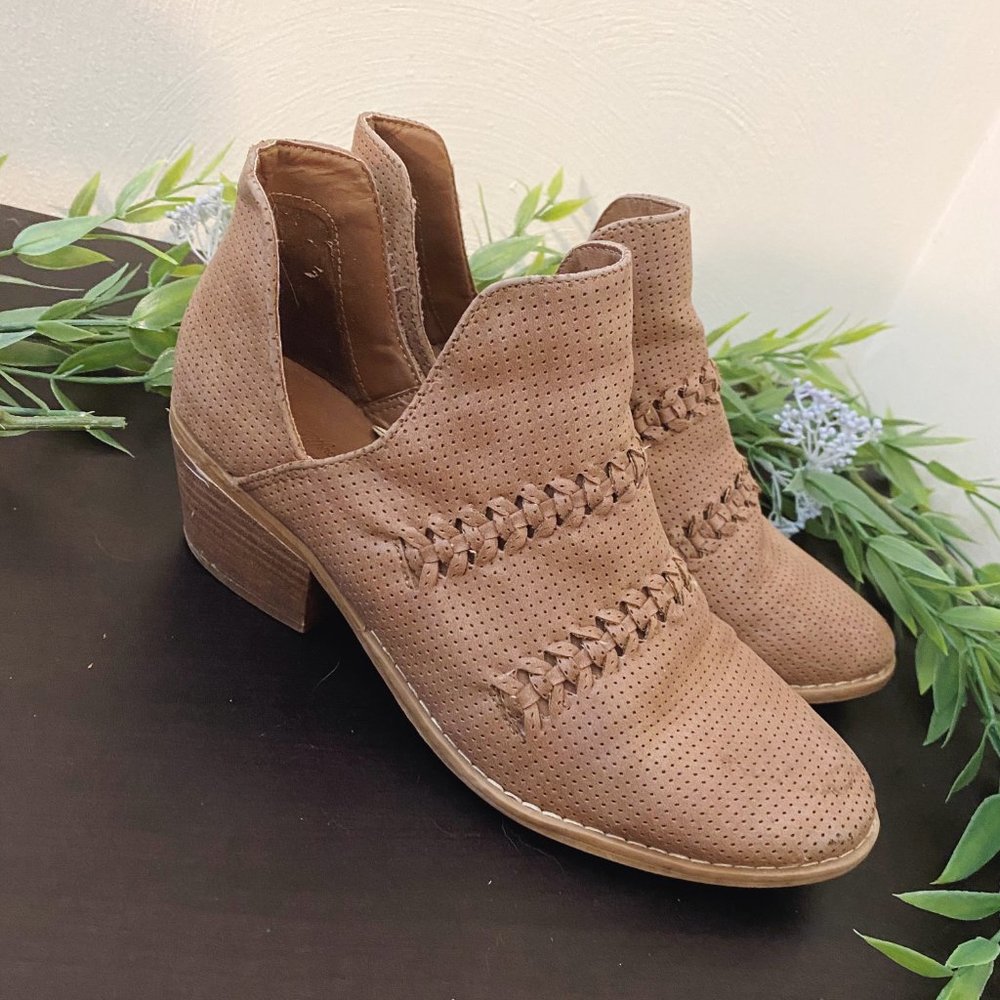 Booties - Picture 3 of 4